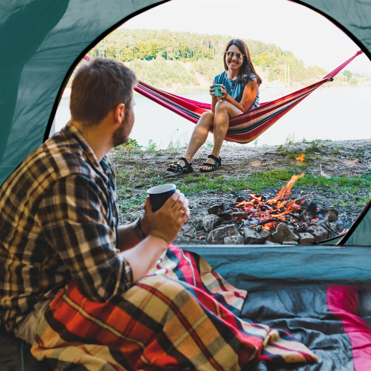 2-4 Person Waterproof Camping Tent with Carrying Bag – Pop-Up Canopy, Instant Family Tent with Windproof Ropes, UV Protection, Ultralight Blackout Design for Beach, Hiking, and Outdoor Camping
